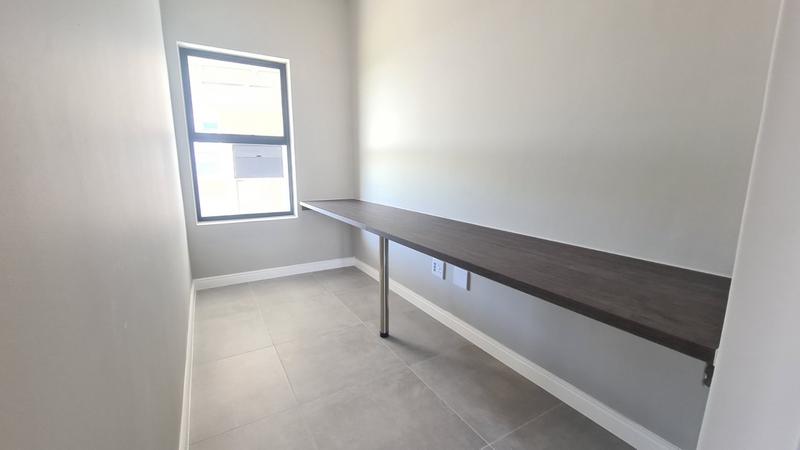 3 Bedroom Property for Sale in Sunningdale Western Cape